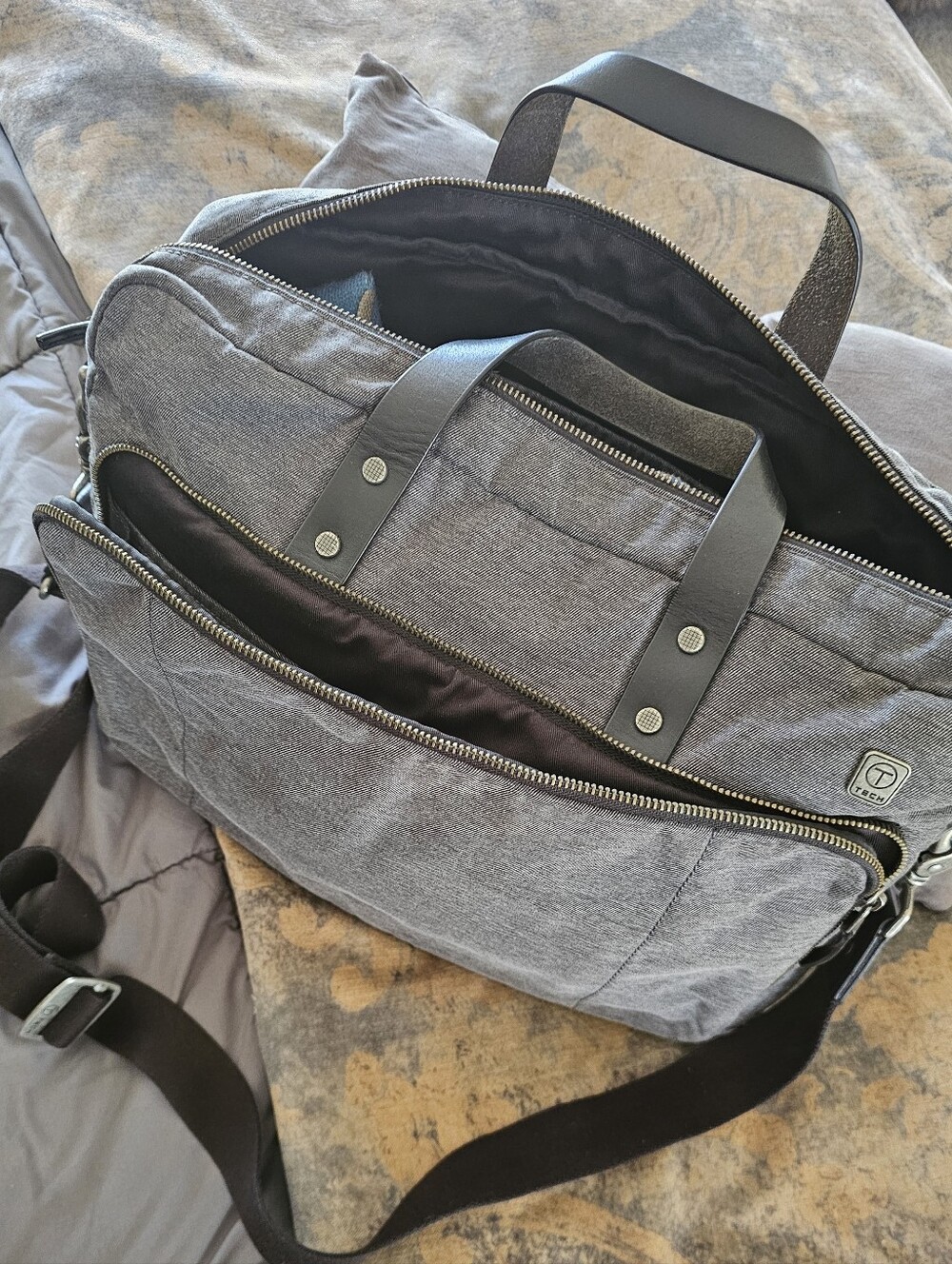 Tumi T-Tech Messenger Briefcase Bag Gray Canvas 55611CHR Work Business Travel